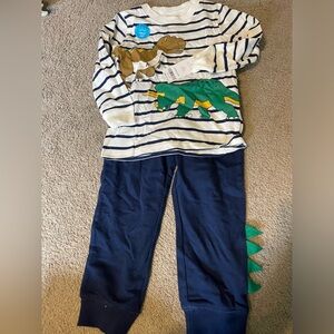 Carters boys dinosaur outfit NWT size 3t